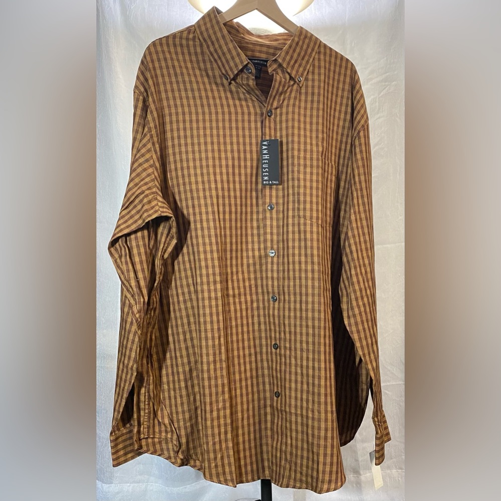 NWT - Van Heusen, button up with collar, long sleeve dress shirt